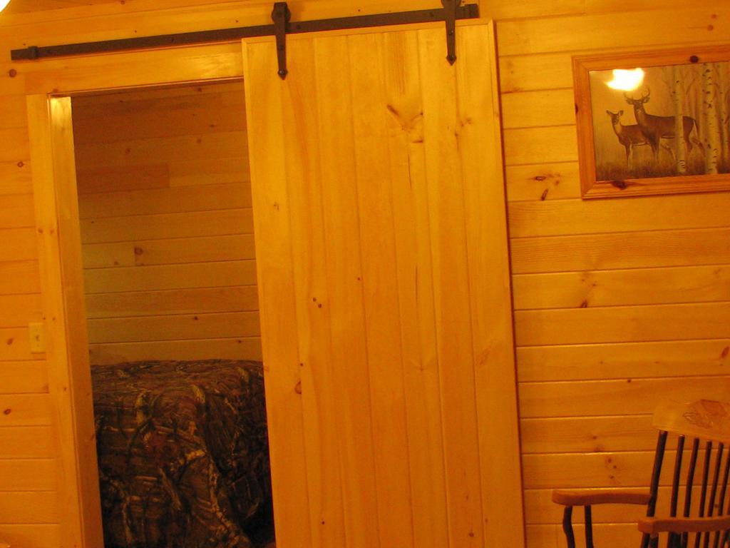 Pine Knoll Hotel Lakeside Lodge & Cabin Олд-Фордж Номер фото