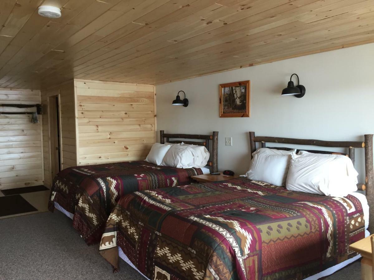 Pine Knoll Hotel Lakeside Lodge & Cabin Олд-Фордж Екстер'єр фото