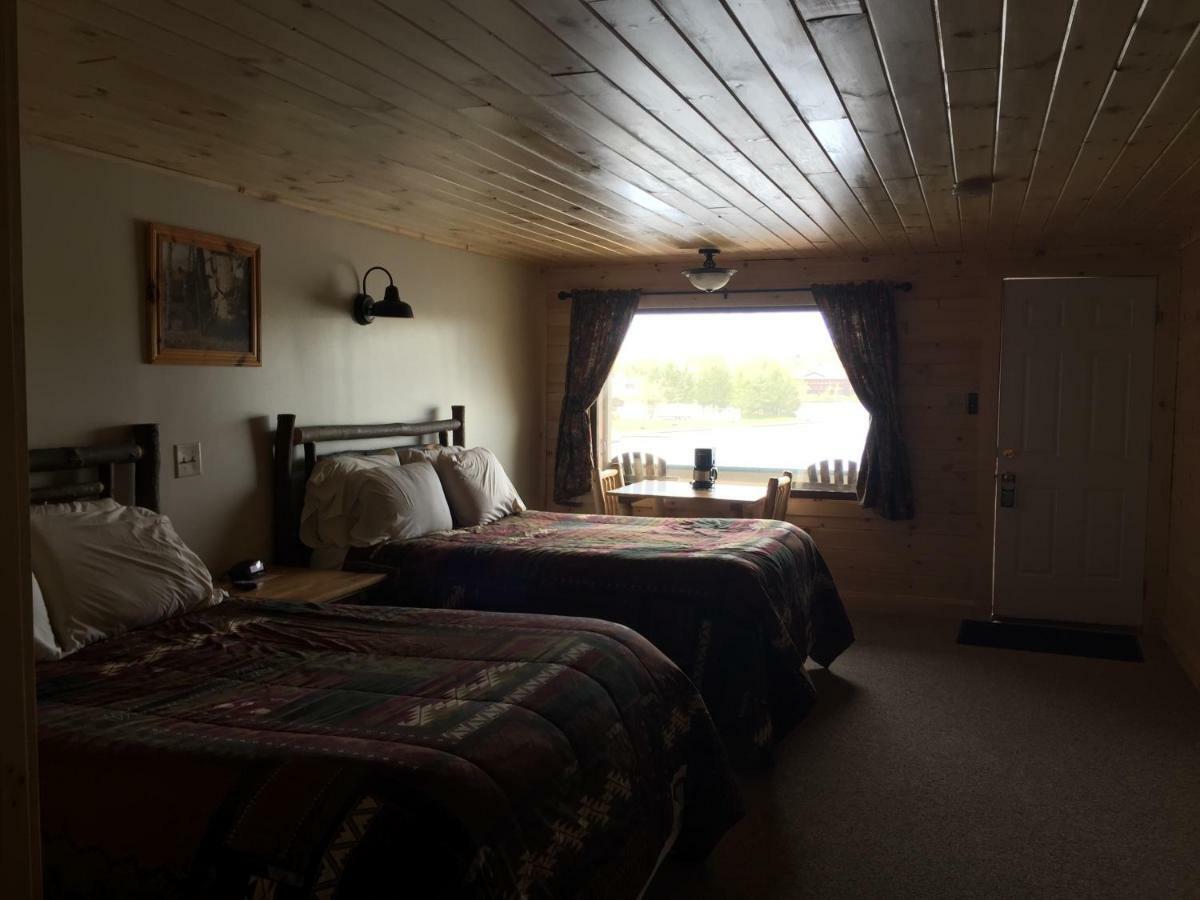 Pine Knoll Hotel Lakeside Lodge & Cabin Олд-Фордж Екстер'єр фото