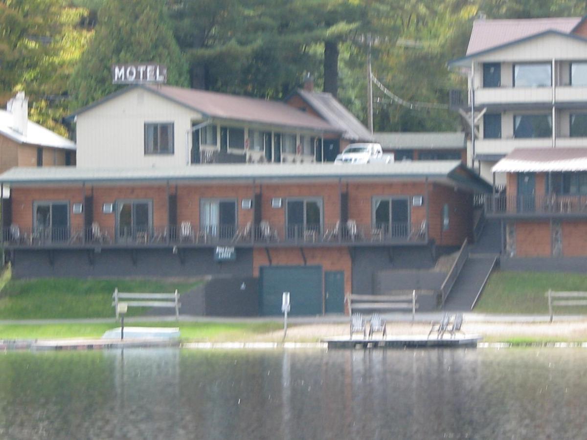 Pine Knoll Hotel Lakeside Lodge & Cabin Олд-Фордж Екстер'єр фото