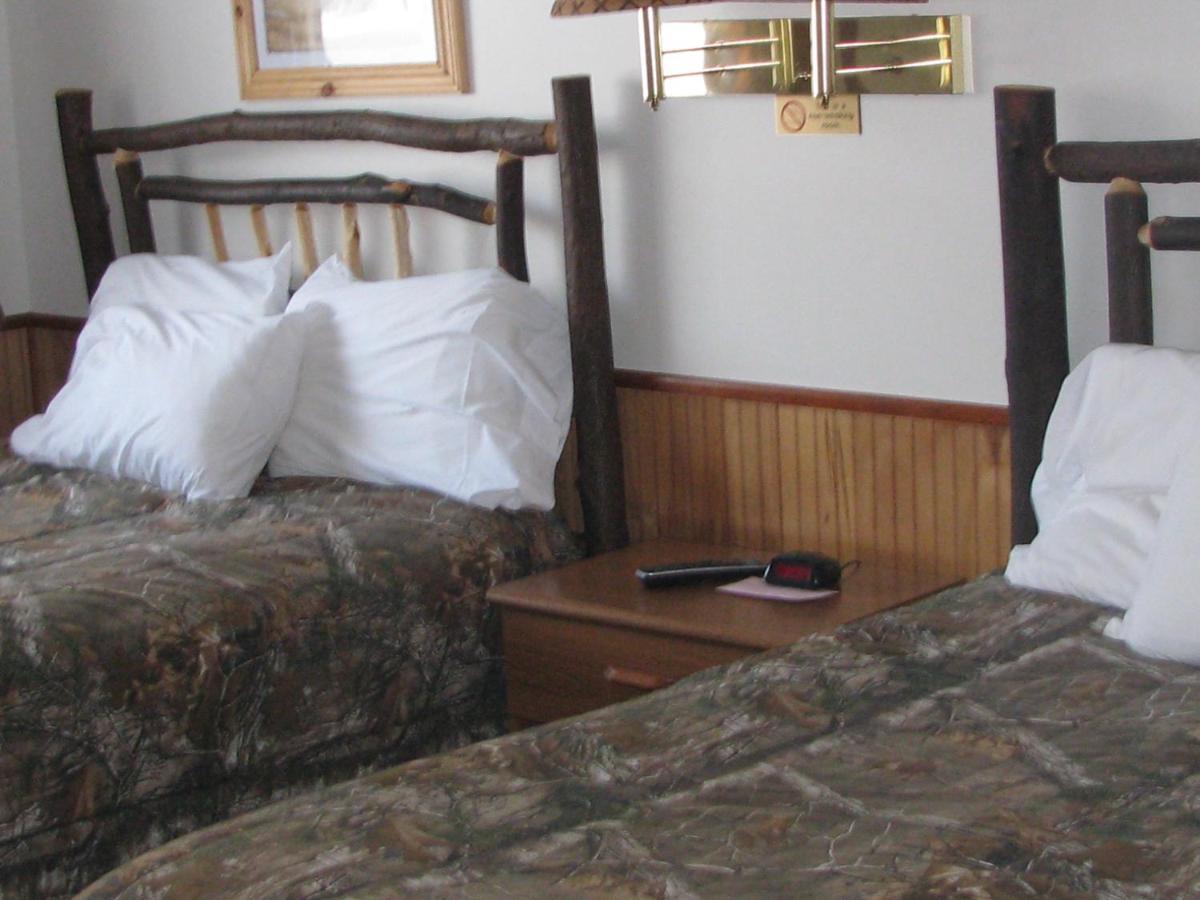 Pine Knoll Hotel Lakeside Lodge & Cabin Олд-Фордж Номер фото